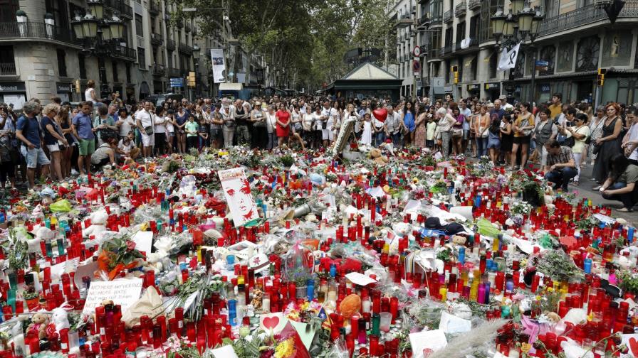 La policía asegura que terroristas preparaban en Barcelona ataques inminentes