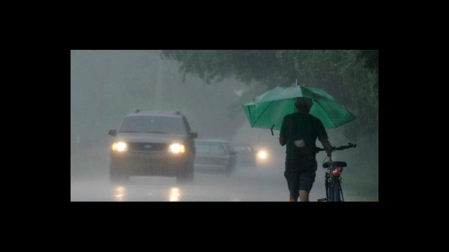 Inundaciones en varios municipios de Puerto Rico debido a las fuertes lluvias