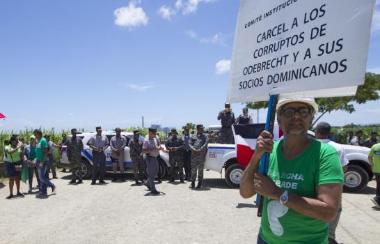 La Policía no deja llegar la Marcha Verde hasta Punta Catalina