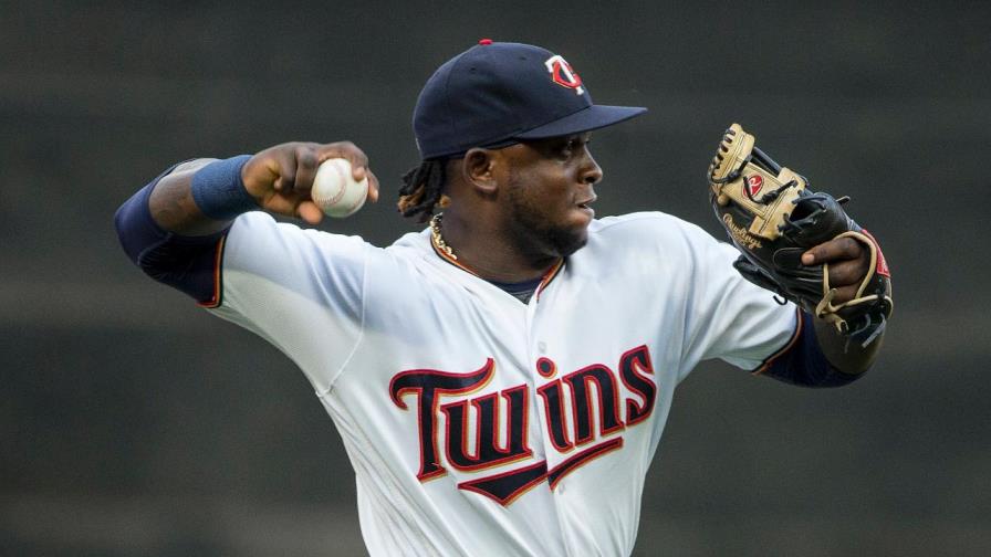 Miguel Sanó a lista de lesionados de Mellizos por problemas en la espinilla izquierda