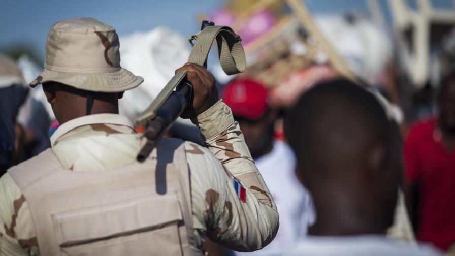 Militar mata una mujer y hiere infante durante persecución a varios haitianos 