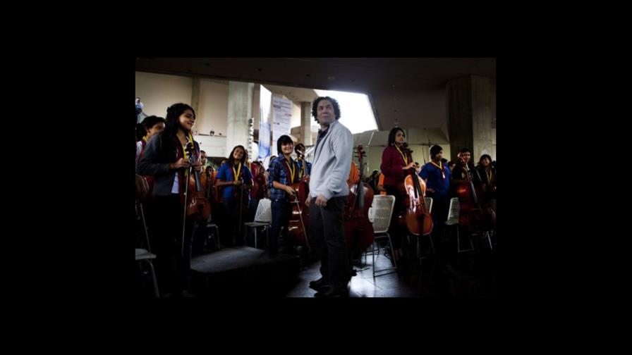 Gobierno de Maduro cancela gira de Dudamel en EEUU con Orquesta Nacional Juvenil