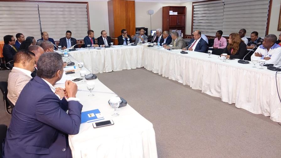 Comisión bicameral ha consensuado mayoría de puntos Ley de Partidos Políticos