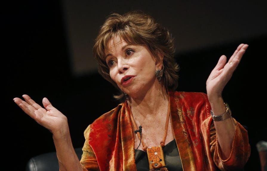 Isabel Allende: Venezuela vive tremenda crisis institucional 