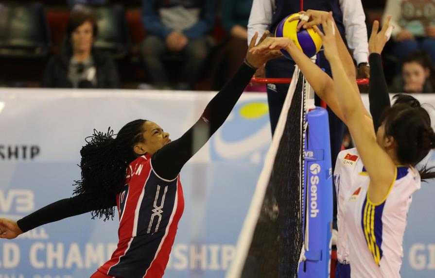 RD derrota a China en Mundial de Voleibol Femenino U-18; clasifica a segunda ronda 