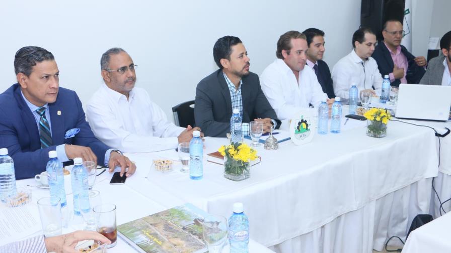 Buscan que devuelvan impuestos a los turistas