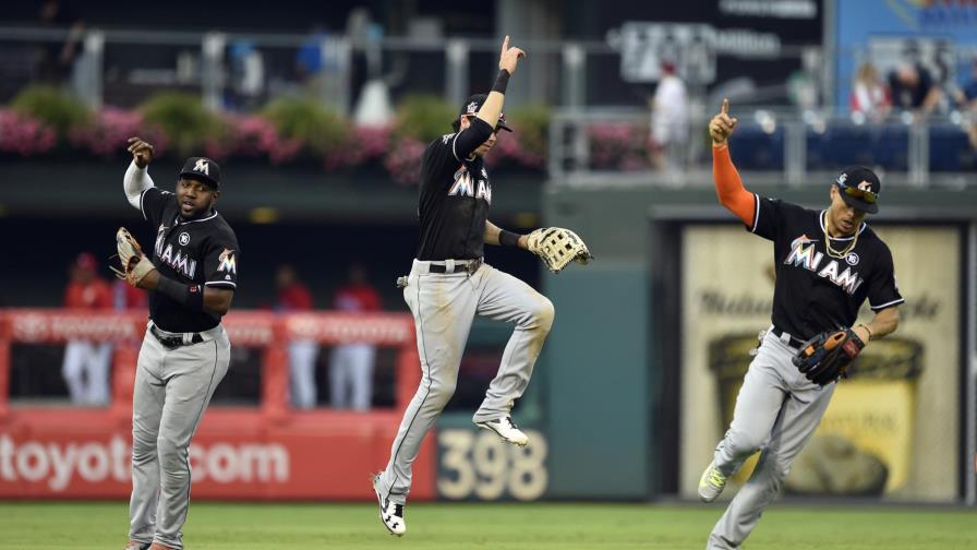 VÍDEOS: Stanton pega el jonrón 46 y Ozuna el 28 en el triunfo de los Marlins VÍDEOS: Stanton pega el jonrón 46 y Ozuna el 28 en el triunfo de los Marlins