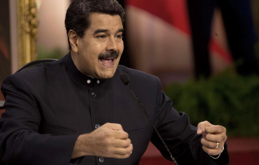 Maduro realza el poder de la Constituyente e insiste en hablar con Trump