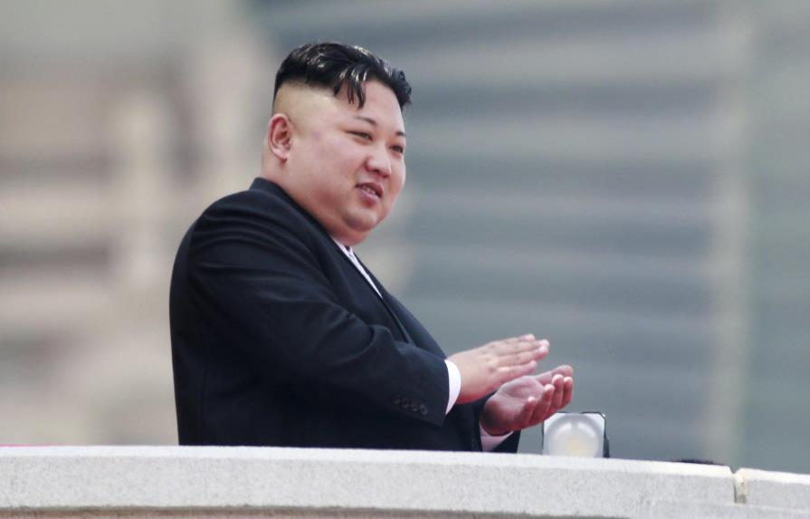 Kim Jong-un encarga producción de más motores de cohetes y cabezas de misiles