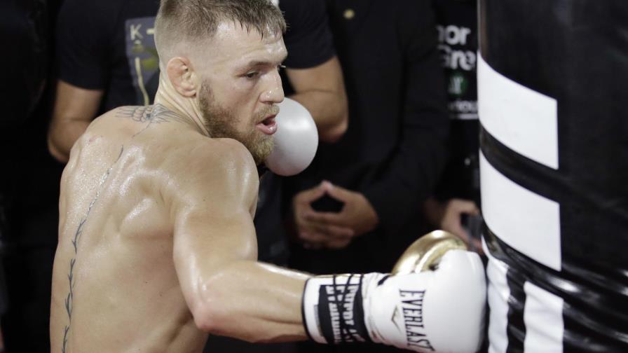 Sacarán paquetes de tarjetas de colección de la pelea Mayweather-McGregor Sacarán paquetes de tarjetas de colección de la pelea Mayweather-McGregor