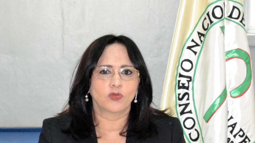 Conape constituye Premios Ejemplos de Vida para reconocer envejecientes 