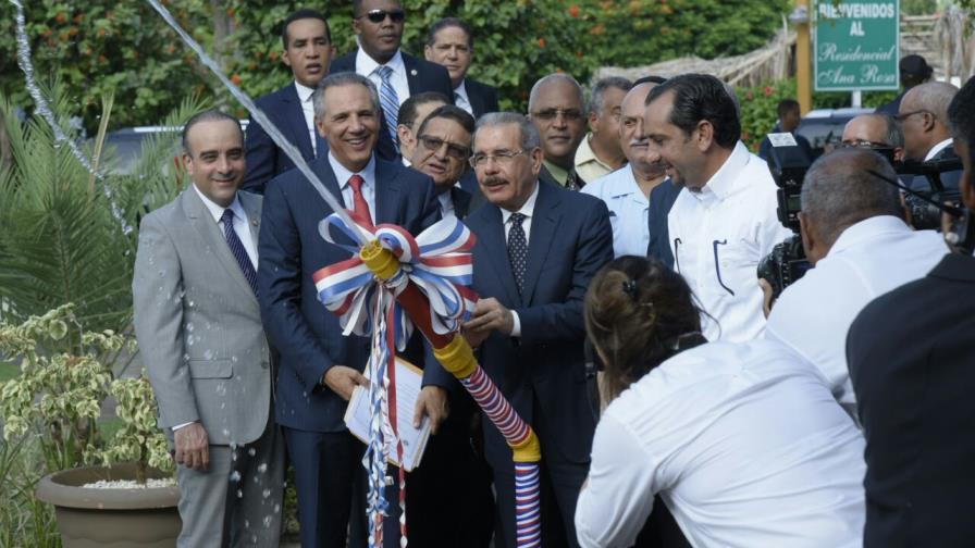 Presidente Medina inaugura acueductos y centros educativos en María Trinidad Sánchez