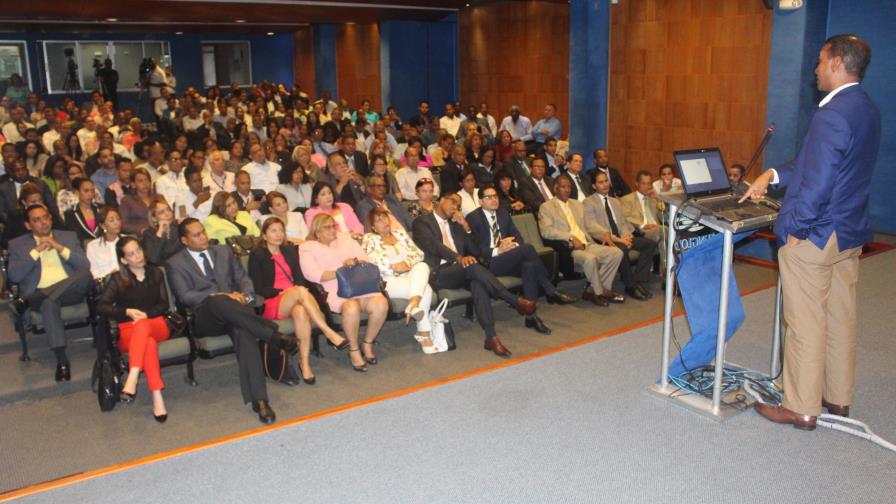 Domingo Contreras: “En las construcciones debe haber 11 metros de área verde por ciudadano”