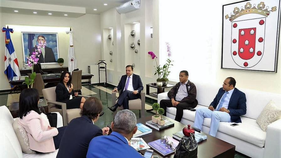 Alcaldía de Santiago y el INTRANT crean mesa de trabajo para regular el tránsito