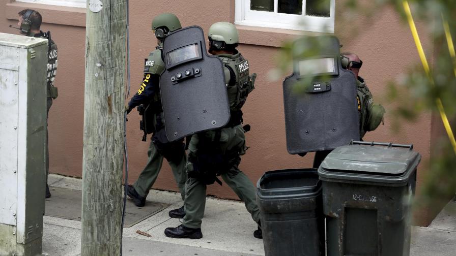 Tiroteo en Charleston (EE.UU.) deja a un rehén muerto y el autor herido Tiroteo en Charleston (EE.UU.) deja a un rehén muerto y el autor herido