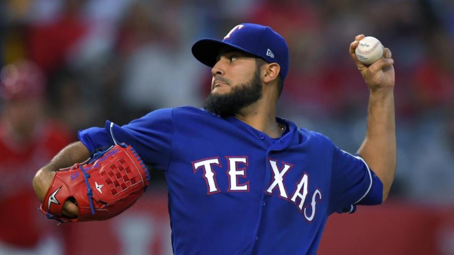 Efectiva labor monticular de Pérez guía triunfo de Texas ante Angelinos