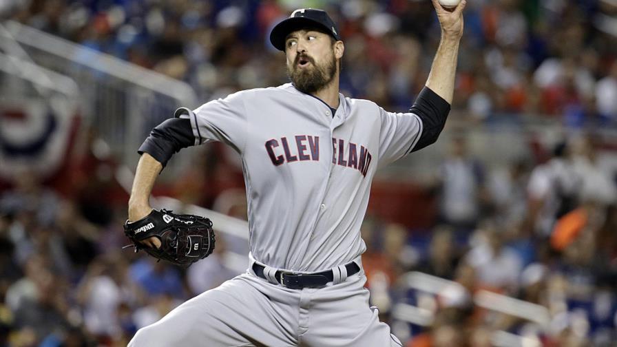 Andrew Miller fue colocado en la lista de lesionados