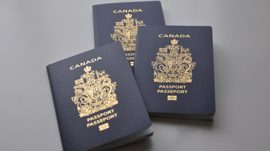 Canadá empezará a incluir el género no especificado X en sus pasaportes Canadá empezará a incluir el género no especificado X en sus pasaportes