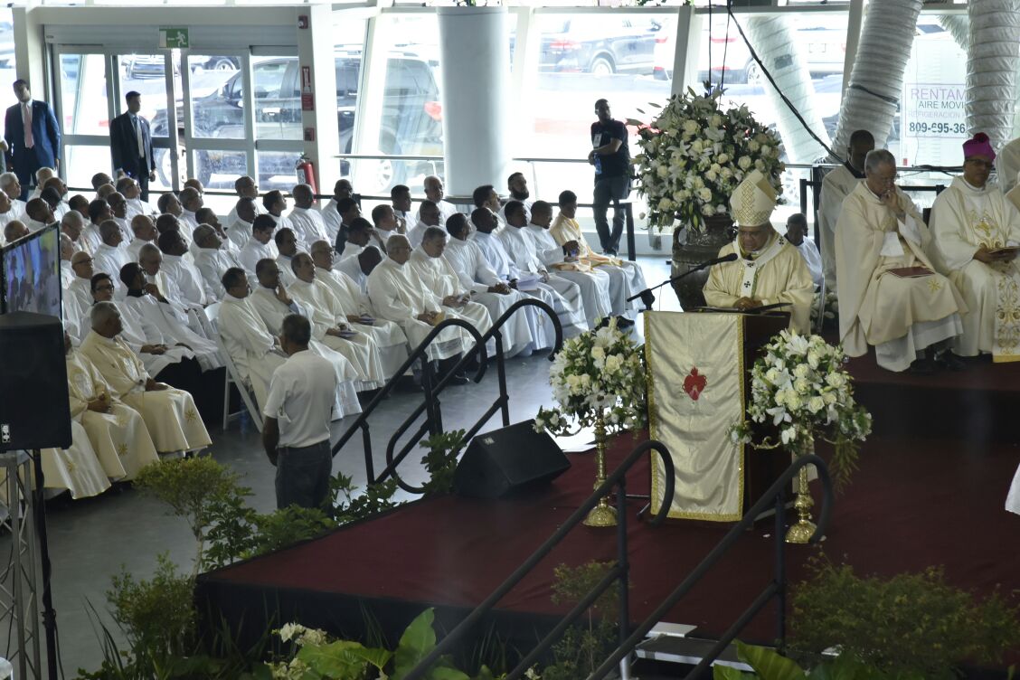 Vista de Monseñor Francisco Ozoria Acosta durante la ceremonia hoy, 26 de agosto de 2017.