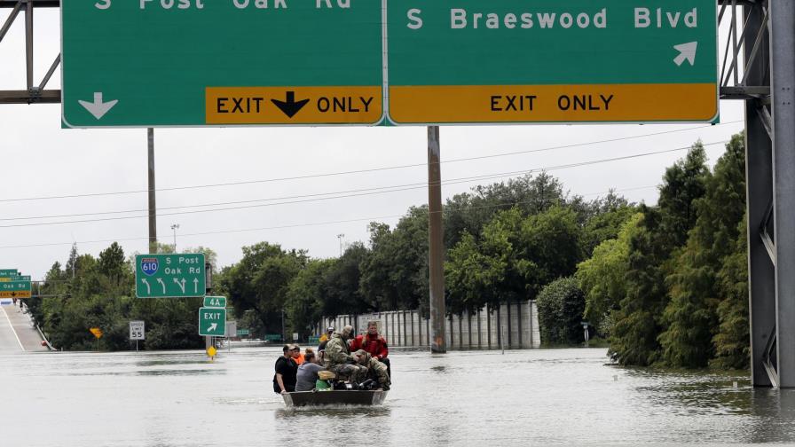 Ascienden a cinco los muertos por Harvey en Houston Ascienden a cinco los muertos por Harvey en Houston