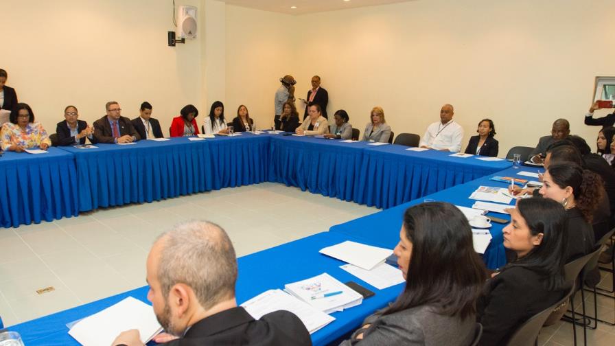 El Salvador se interesa por modelo de compras y contrataciones dominicano 