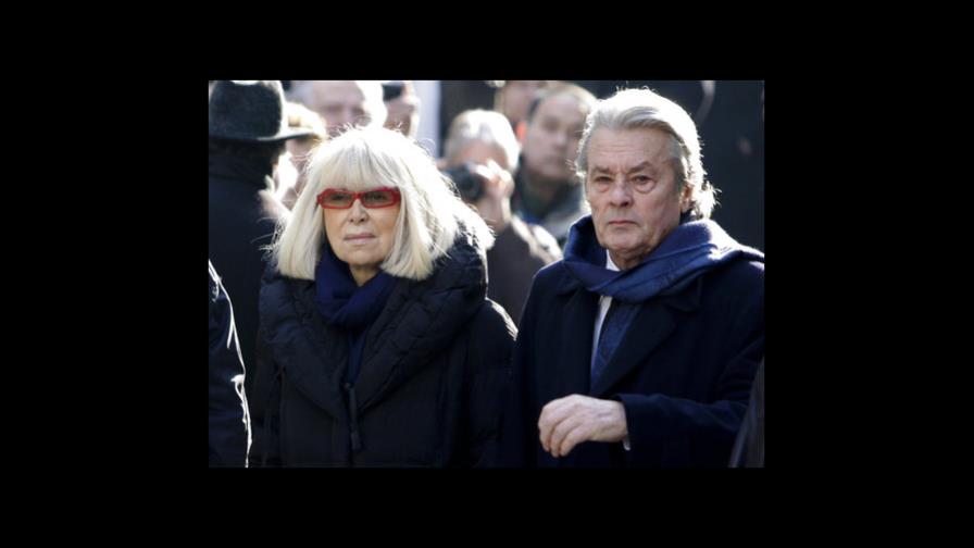 Muere la actriz Mireille Darc, icono del cine francés en los años 60 y 70 