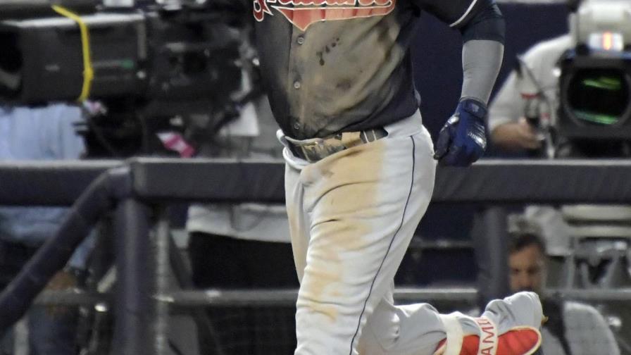 Ramírez despacha par de jonrones y Cleveland derrota a los Yanquis; Santana también la botó