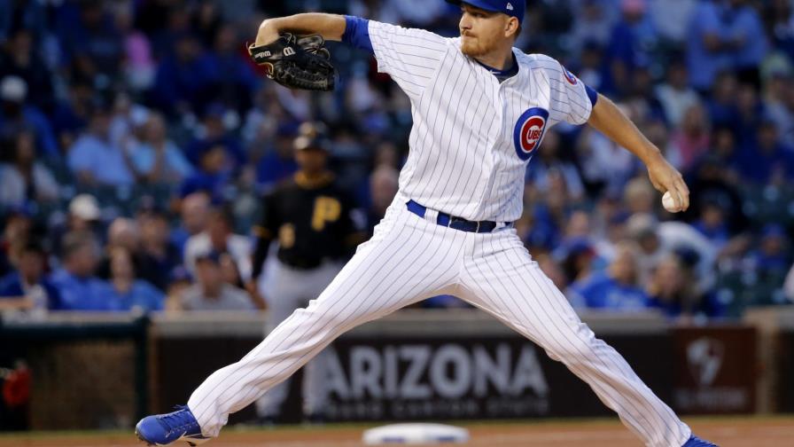 Montgomery y el relevo se combinan para dejar en una vuelta a los Piratas