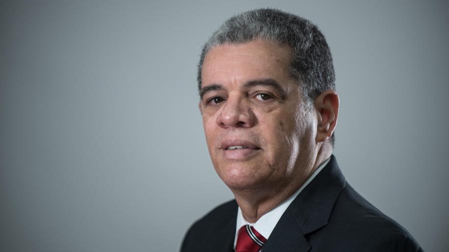 Pide apoyo a la Policía