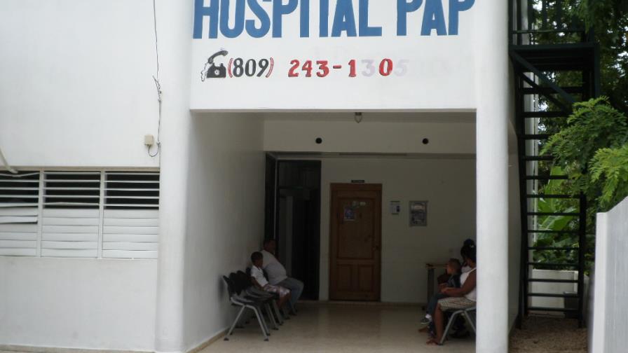 Hombre muere electrocutado mientras trataba de salvar a su pareja Hombre muere electrocutado mientras trataba de salvar a su pareja