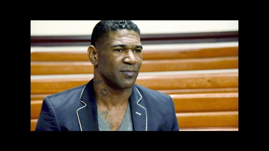 Omega sigue en recuperación tras practicarle cirugía en brazo