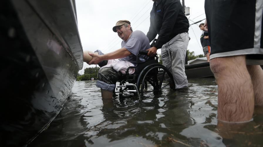 Temen que dique en Houston reviente debido a la continuidad de las lluvias