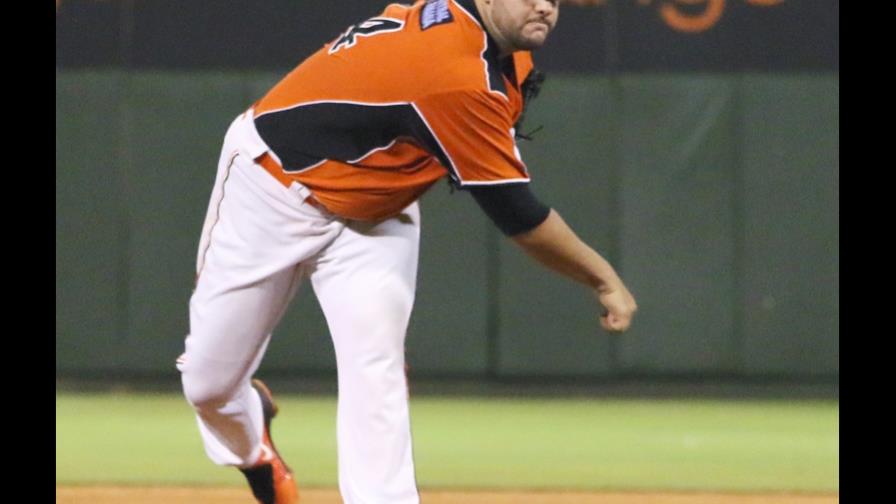 Los Toros del Este anuncian a Elih Villanueva y a Christian Walker como refuerzos Los Toros del Este anuncian a Elih Villanueva y a Christian Walker como refuerzos