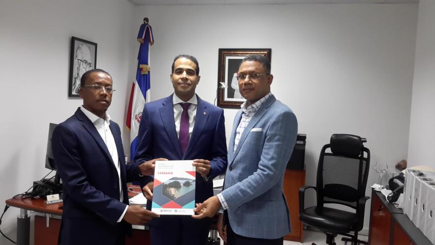  La Mancomunidad de Samaná solicita se inicie programa de Titulación de Tierras 