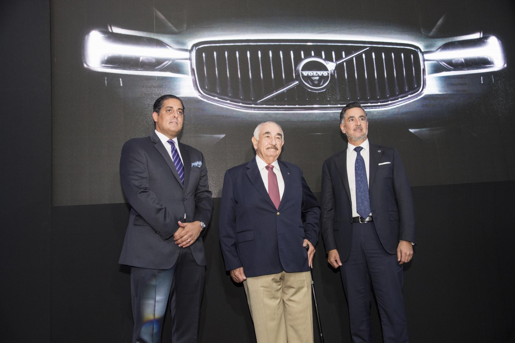 Pedro Calderón, Carlos Martí y Carlos José Martí.