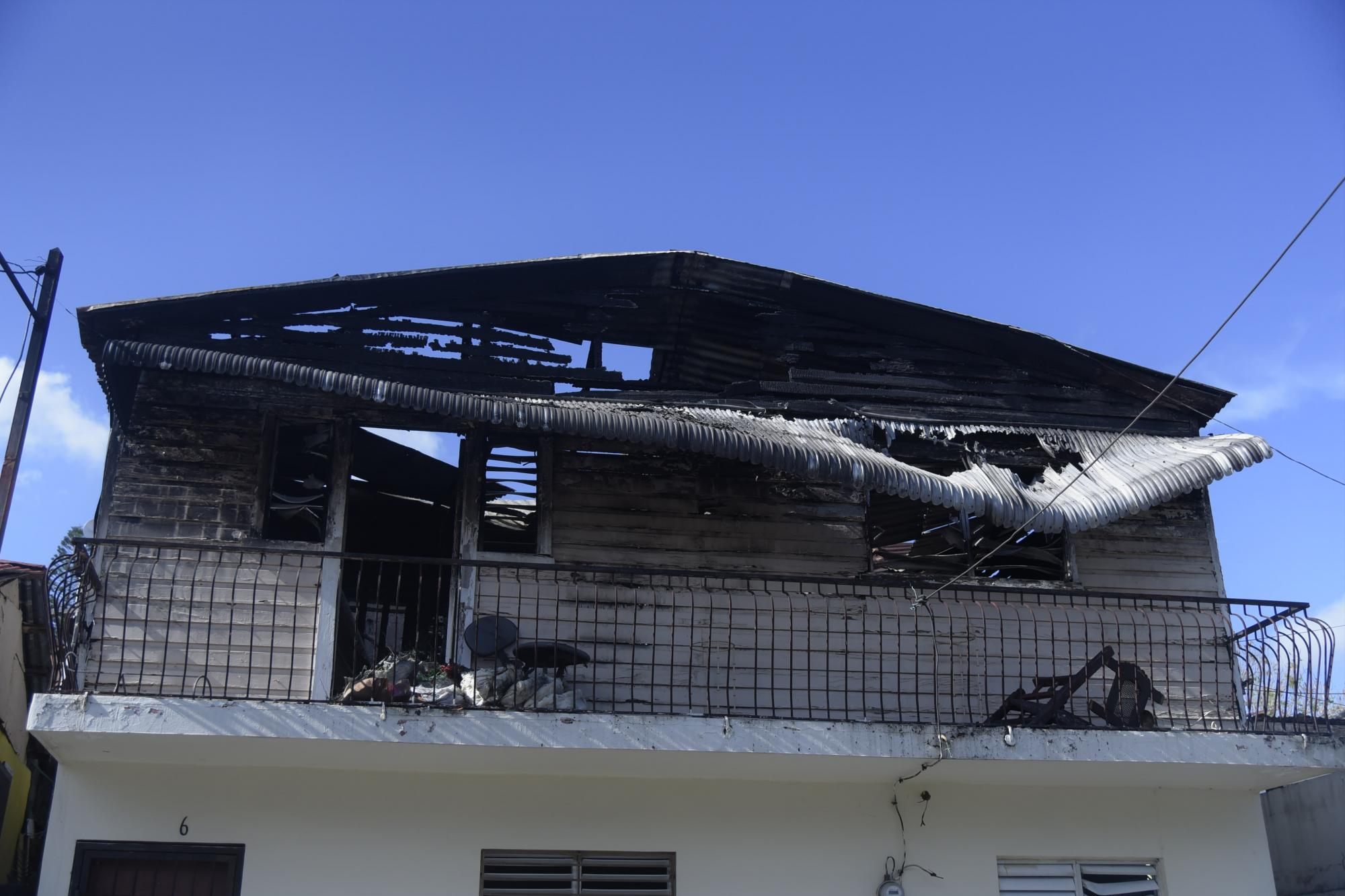 Una de las viviendas afectadas por el incendio.