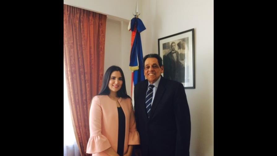 Aisha Syed se presenta en concierto en Argentina Aisha Syed se presenta en concierto en Argentina