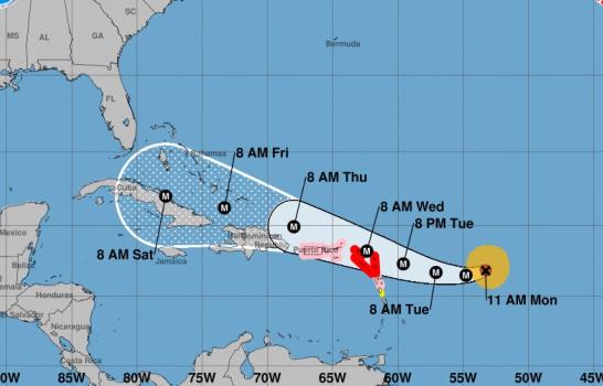 El Gobierno se prepara por el avance del huracán Irma en el Caribe 