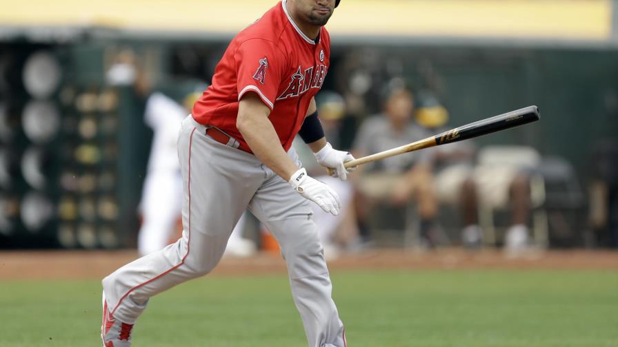 Pujols, de 5-3, y los Angelinos derrotan a los Atléticos con récord de 12 lanzadores Pujols, de 5-3, y los Angelinos derrotan a los Atléticos con récord de 12 lanzadores