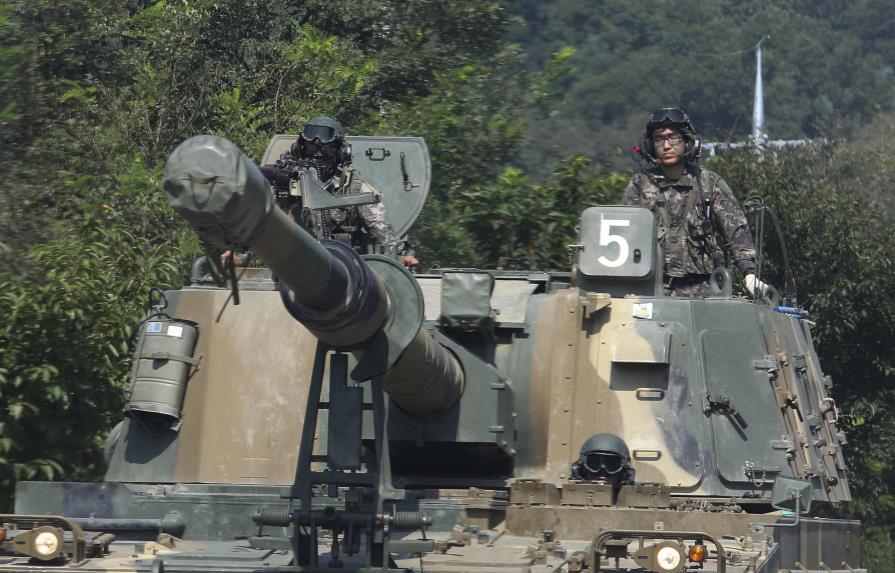 Ejercicios con fuego real de la armada surcoreana en advertencia a Pyongyang
