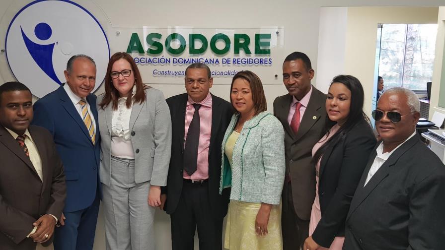 Acuerdan promover igualdad de género y derechos de la mujer desde los gobiernos locales