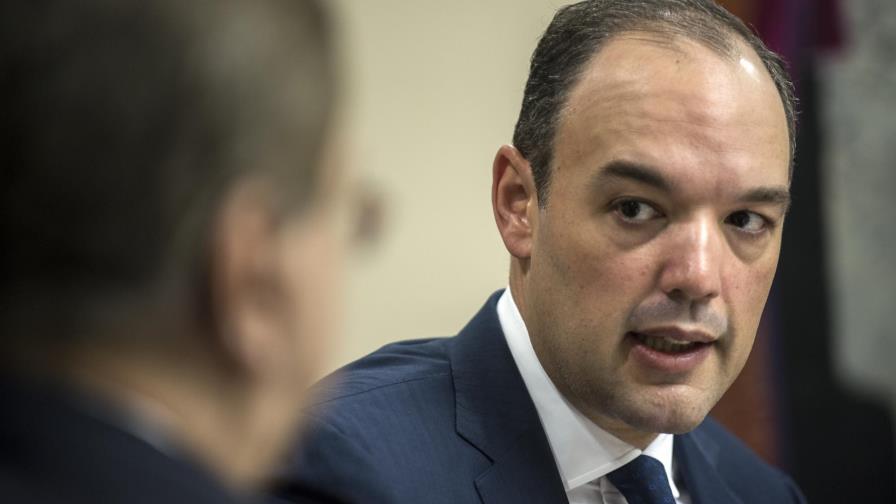 Presidente de Indotel no responde queja de Orange contra Viva