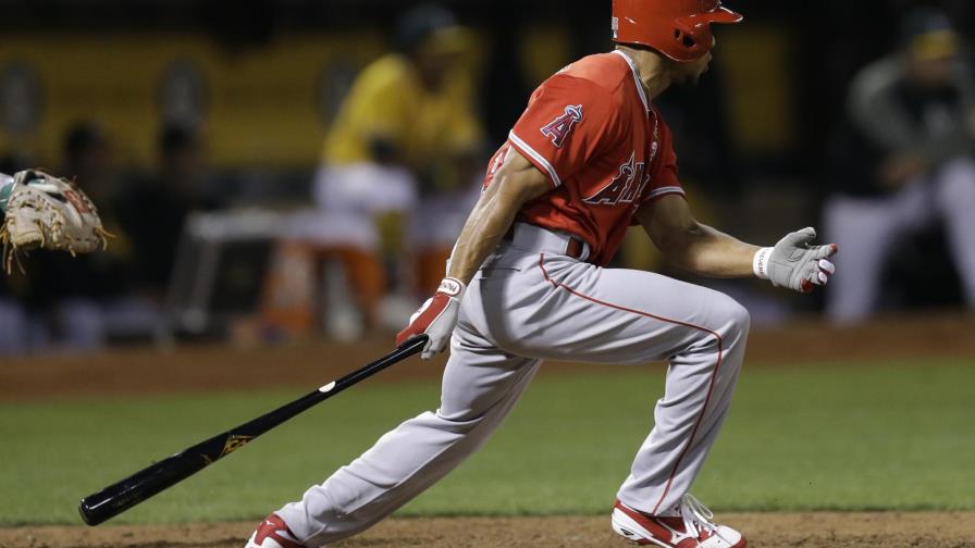 Angelinos ganan con sencillo de Revere; Pujols remolca dos y llega a 1910 de por vida