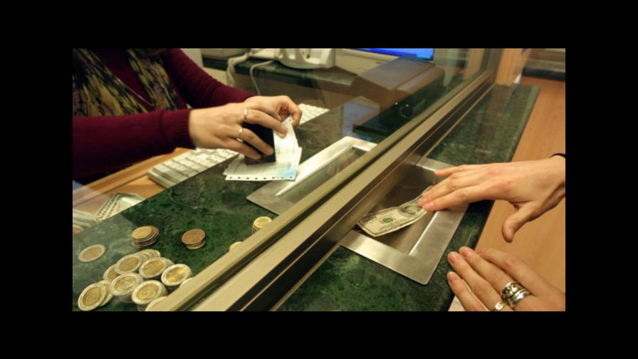 Este jueves no abren los bancos y hoy operarán hasta las 4:00 pm Este jueves no abren los bancos y hoy operarán hasta las 4:00 pm