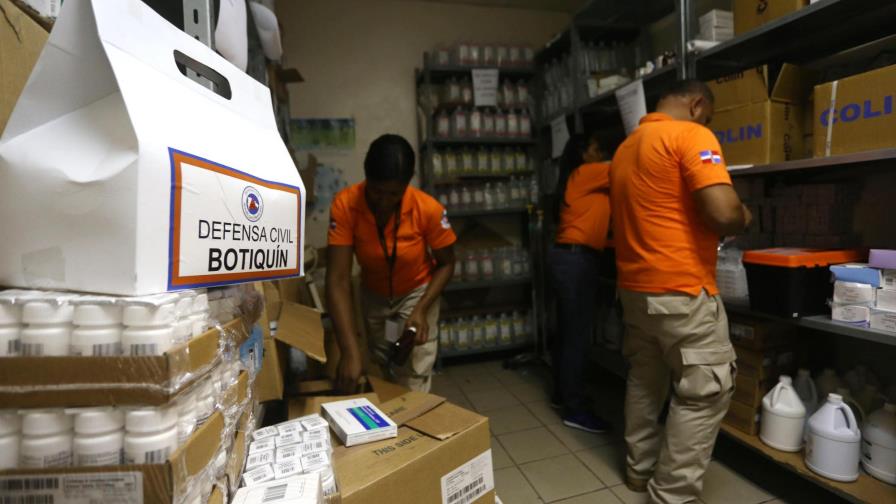 Organismos inician las evacuaciones; suspenden labores pública y privada Organismos inician las evacuaciones; suspenden labores pública y privada