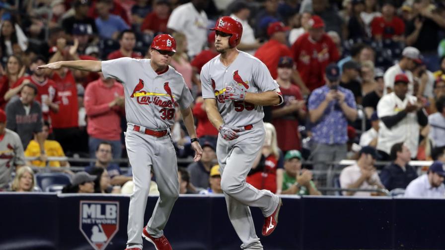 Cardenales ganan 3-1 a Padres con un jonrón de Piscotty 