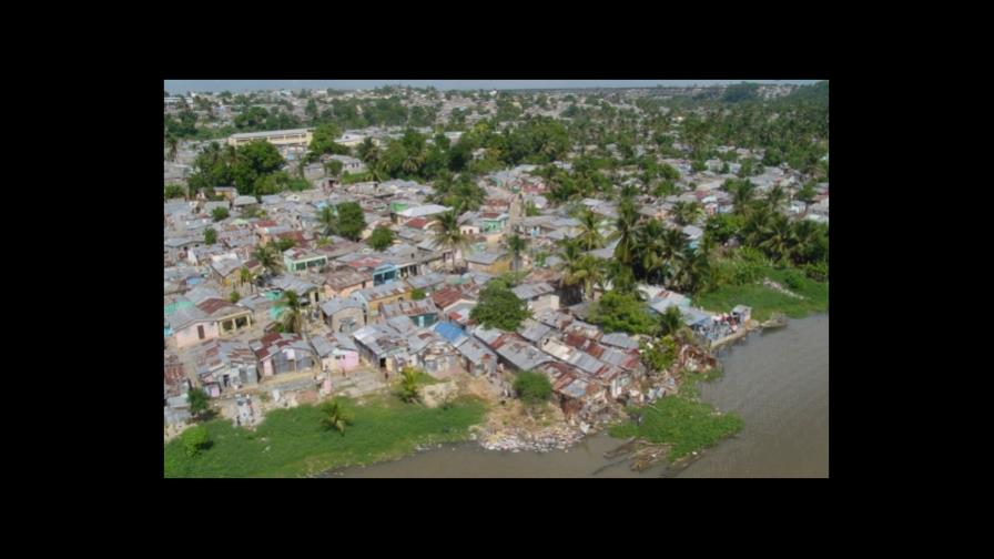 Irma encuentra República Dominicana con miles de casas en barrancones y 55% techos de zinc