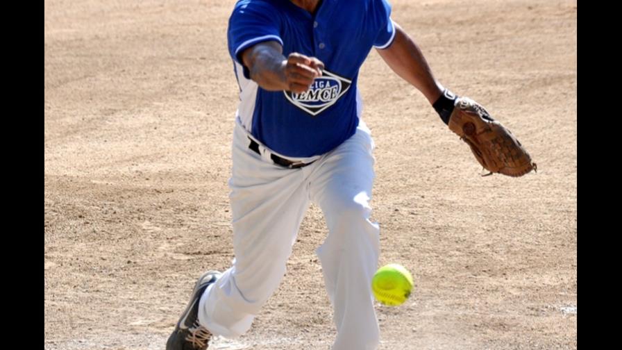 El Rojo y Gris ganan en sóftbol liga Emce