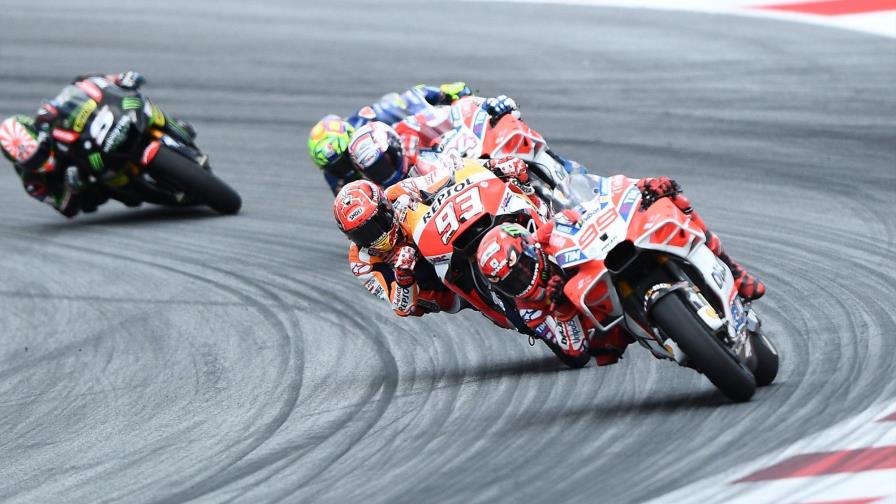 Dovizioso y Márquez siguen su pelea en el GP de San Marino, huérfano sin Rossi Dovizioso y Márquez siguen su pelea en el GP de San Marino, huérfano sin Rossi