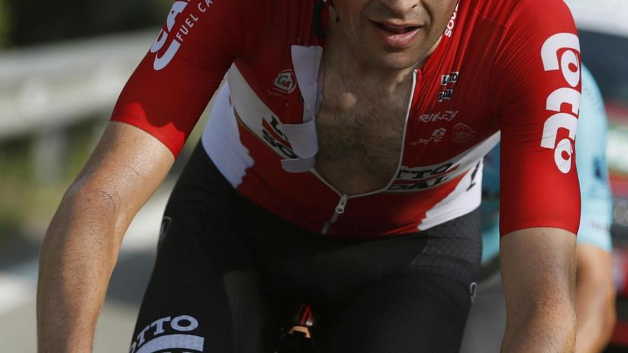 Froome recupera tiempo y sigue en control de la Vuelta; Armée ganó la etapa